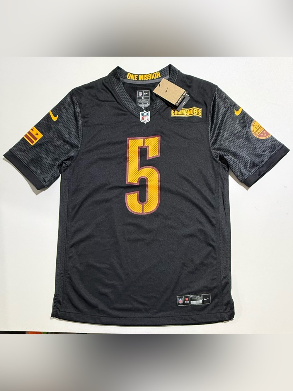 Jayden Daniels Washington Commanders Nike Player Jersey - Black size Medium.